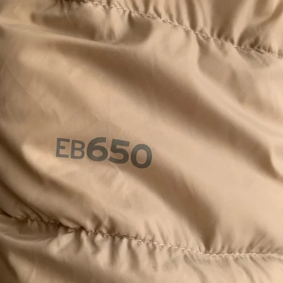 Eddie Bauer Women's Beige Hooded Puffer Coat - Picture 7 of 14